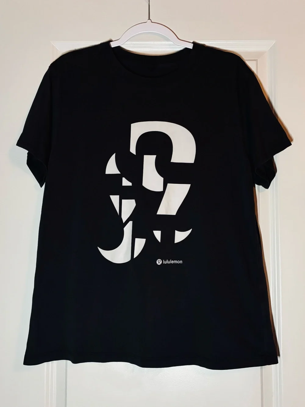 Lululemon All Yours Graphic Short Sleeve T-Shirt in Black Size 6